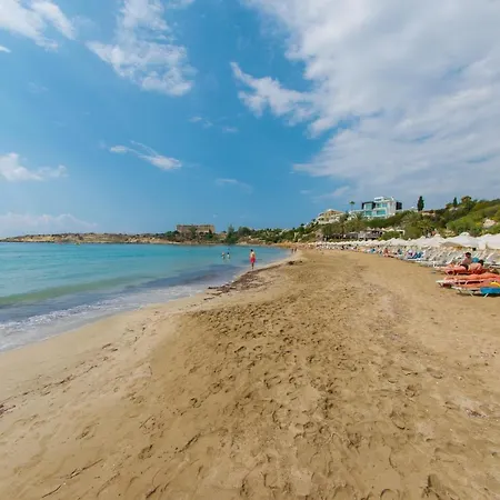 Anna - Three Bedroom With Private Swimming Pool Peyia